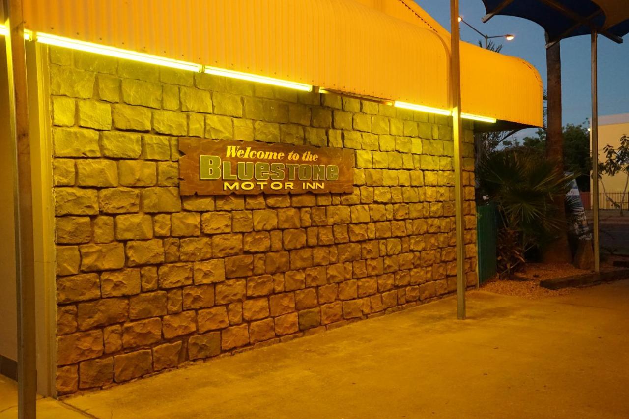 Bluestone Motor Inn Тенънт Крийк Екстериор снимка