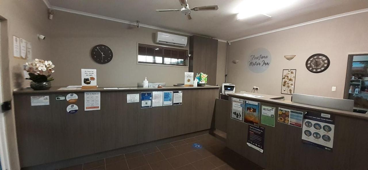 Bluestone Motor Inn Тенънт Крийк Екстериор снимка